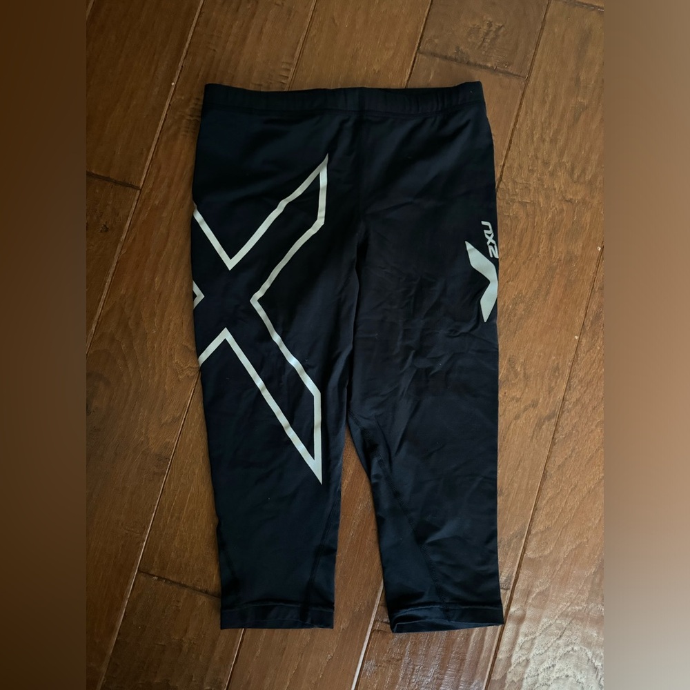 2 XU women’s 3/4 compression cold weather tights